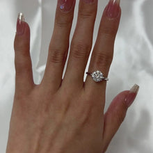Load image into Gallery viewer, Minimalist Solitaire Engagement Ring
