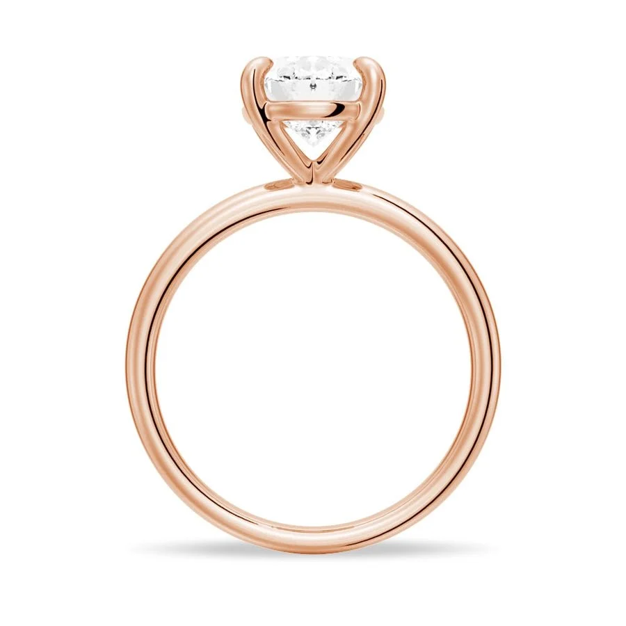 4 Prongs Oval Solitaire Lab Grown Diamond Engagement Ring