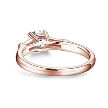 Load image into Gallery viewer, Brilliant Solitaire Round Cut Lab Grown Diamond Engagement Ring With Accents