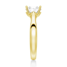 Load image into Gallery viewer, Classic 4-Prong Solitaire Round Moissanite Ring