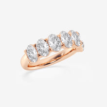 Load image into Gallery viewer, Oval Cut Moissanite Ring Close-Up