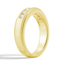 Load image into Gallery viewer, Elegant Moissanite Band for Groom