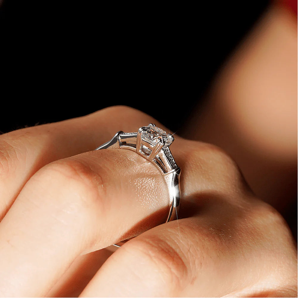 Platinum Round Diamond Engagement Ring