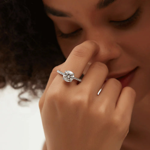 Close-up of Four Claw Moissanite Setting