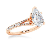 Load image into Gallery viewer, Pear Shaped Split-Shank Moissanite Bridal Set