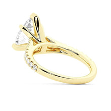 Load image into Gallery viewer, Pear Shaped Split-Shank Moissanite Bridal Set