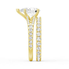 Load image into Gallery viewer, Pear Shaped Split-Shank Moissanite Bridal Set