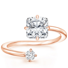 Load image into Gallery viewer, Petite Moissanite Band Closeup
