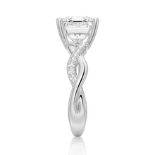 Load image into Gallery viewer, Princess Cut Twist Vine Moissanite Bridal Set