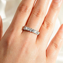 Load image into Gallery viewer, Timeless Moissanite Band for Women