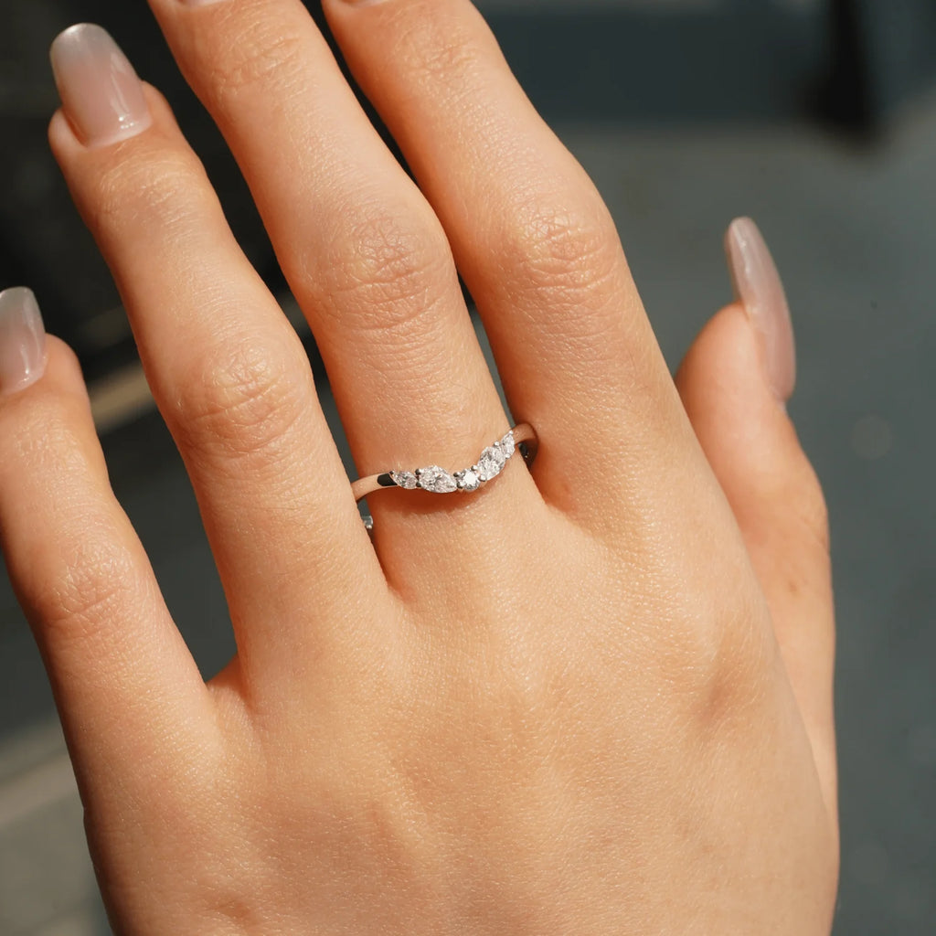 Elegant Moissanite Ring with Alternating Shapes