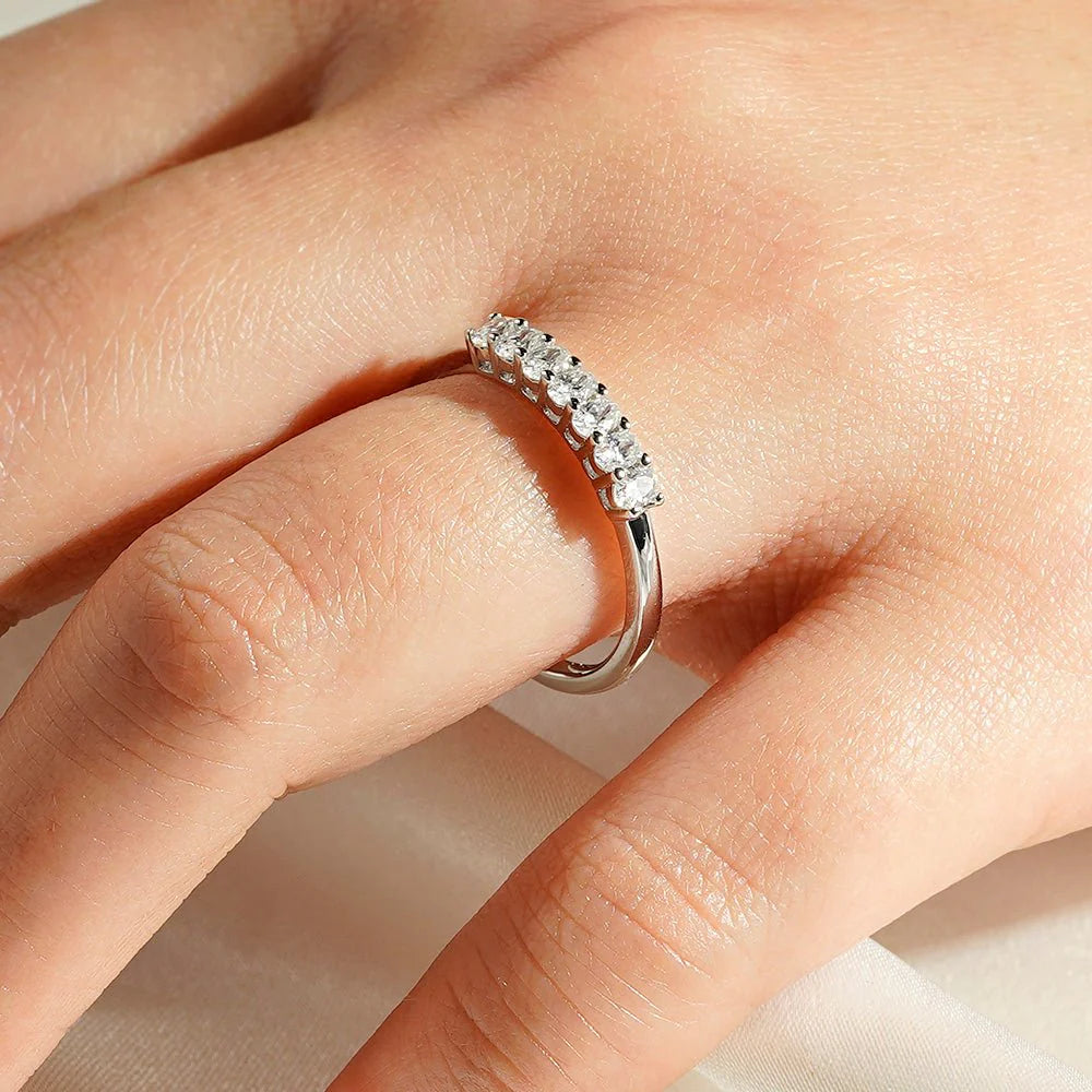 Oval Moissanite Wedding Ring