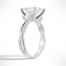 Load image into Gallery viewer, Elegant Moissanite Ring in 14K Gold with Princess Cut